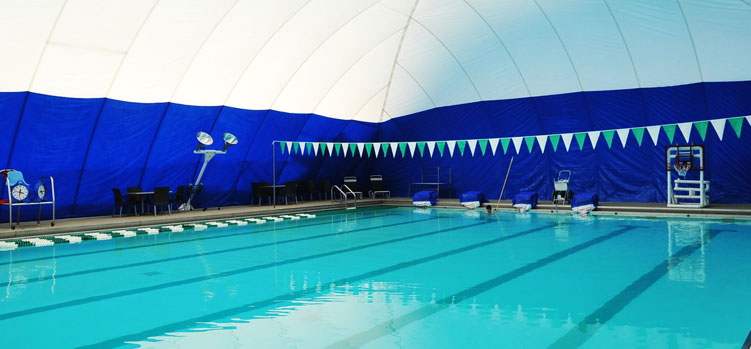 lake club swimming pool